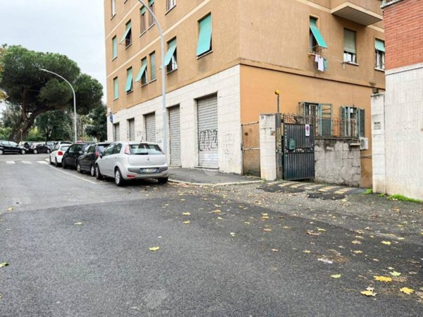 casa indipendente in vendita a Roma in zona Tuscolano