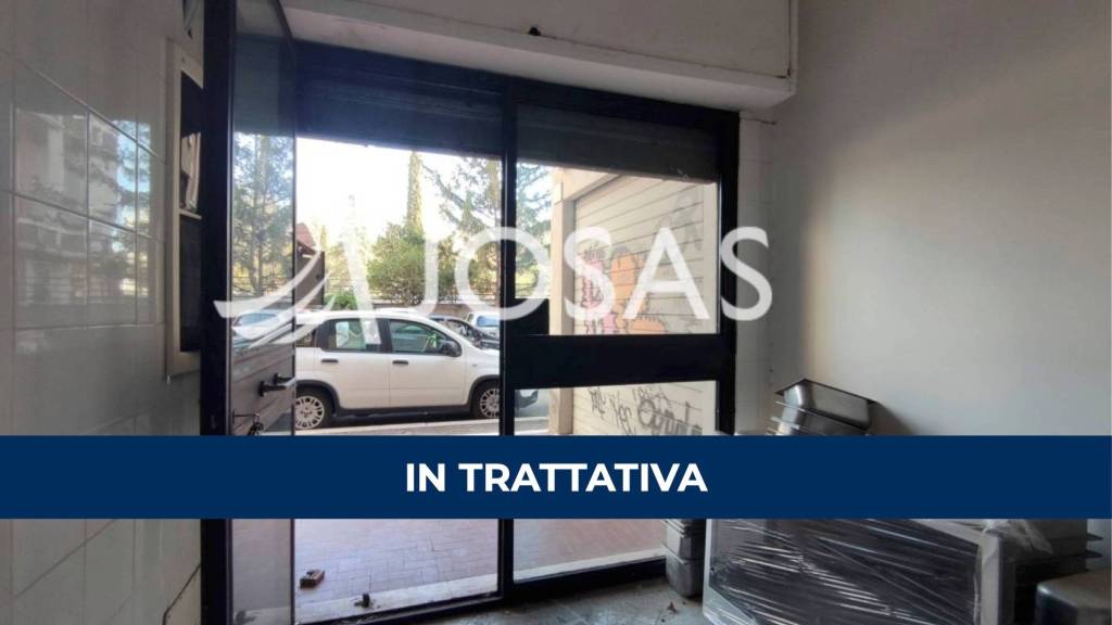 negozio in vendita a Roma in zona Ostiense