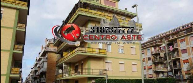 appartamento in vendita a Roma in zona Ostia Antica