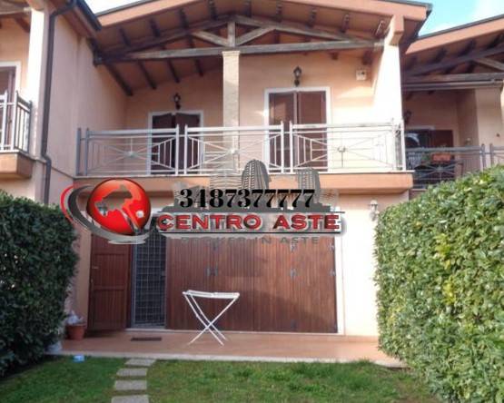 casa indipendente in vendita a Roma in zona Castel di Leva