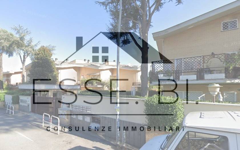 appartamento in vendita a Roma in zona Spinaceto