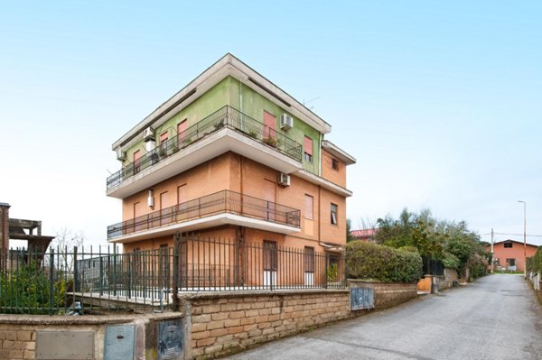 appartamento in vendita a Roma in zona Ostiense