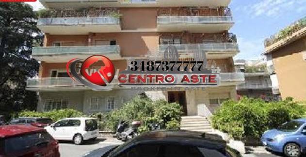 appartamento in vendita a Roma in zona Della Vittoria