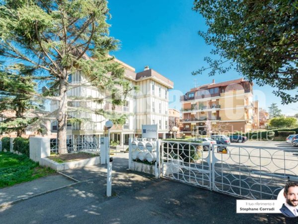 appartamento in vendita a Roma in zona Giuliano Dalmata