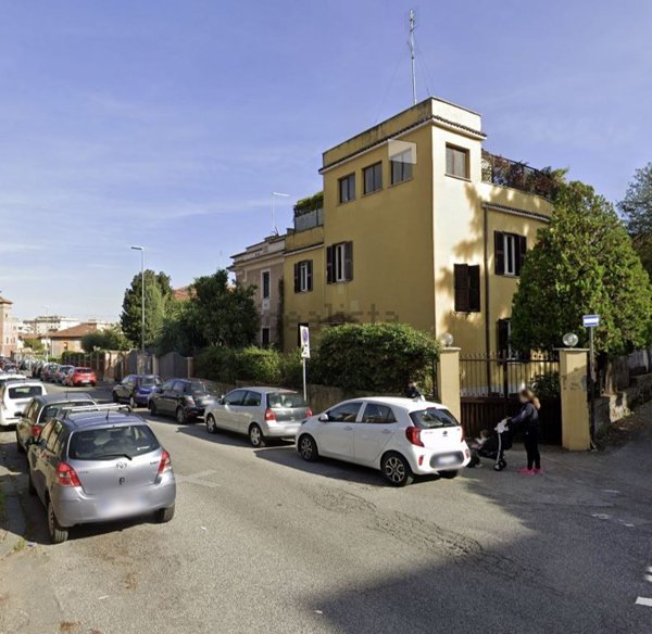 appartamento in vendita a Roma in zona Prenestino-Labicano
