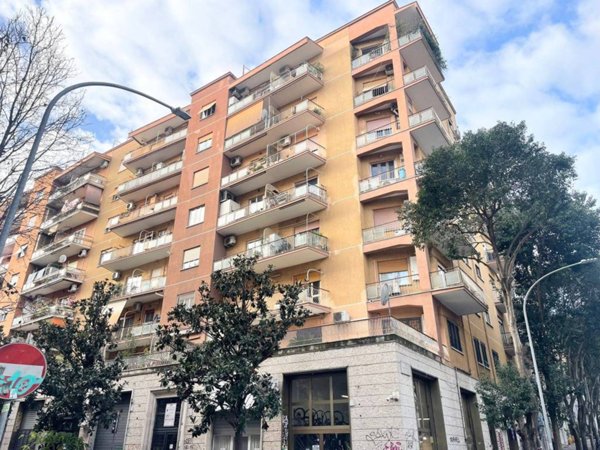 appartamento in vendita a Roma in zona Prenestino-Labicano