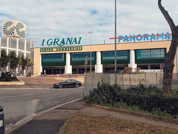 negozio in vendita a Roma in zona Giuliano Dalmata