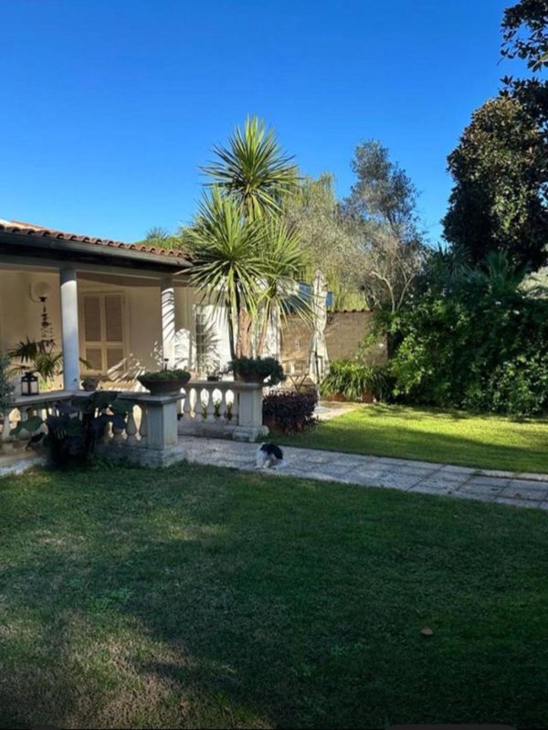 casa indipendente in vendita a Roma in zona Cinquina