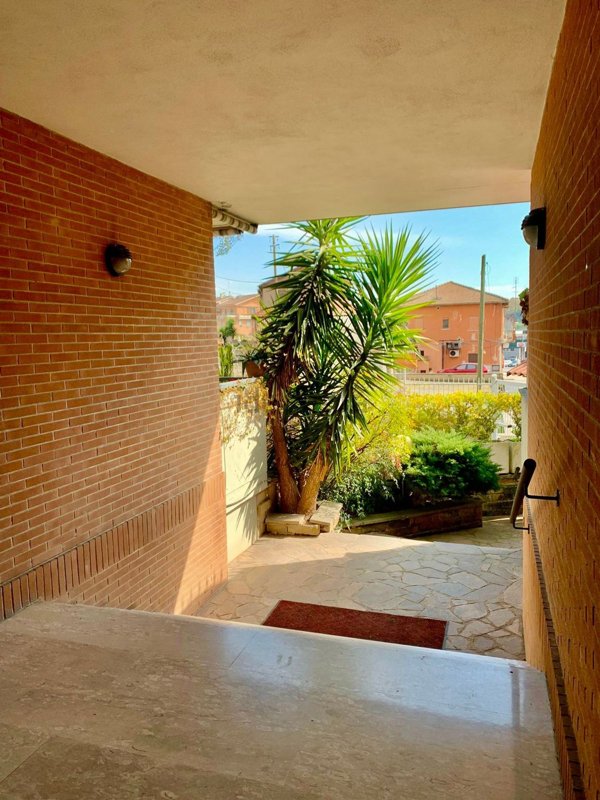 appartamento in vendita a Roma in zona Prima Porta