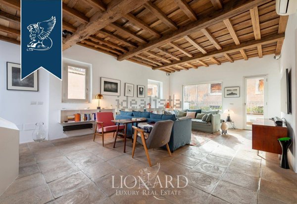 pentavano in vendita a Roma in zona San Saba - Ripa