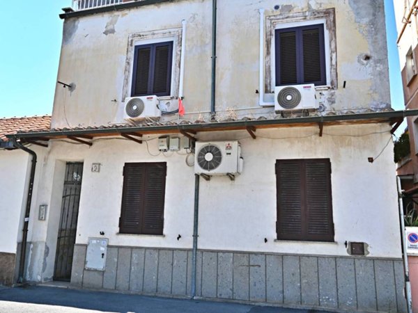 appartamento in vendita a Roma in zona Tuscolano