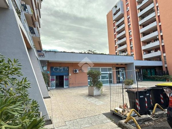 negozio in vendita a Roma in zona Giuliano Dalmata