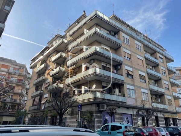 appartamento in vendita a Roma in zona Prenestino-Labicano
