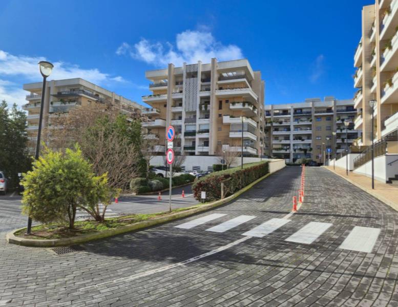 appartamento in vendita a Roma in zona Giuliano Dalmata