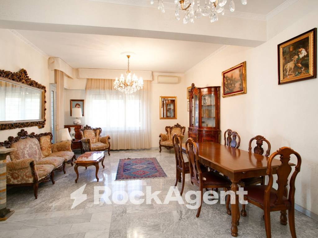 appartamento in vendita a Roma in zona Corviale