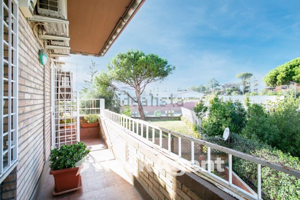 appartamento in vendita a Roma in zona Corviale