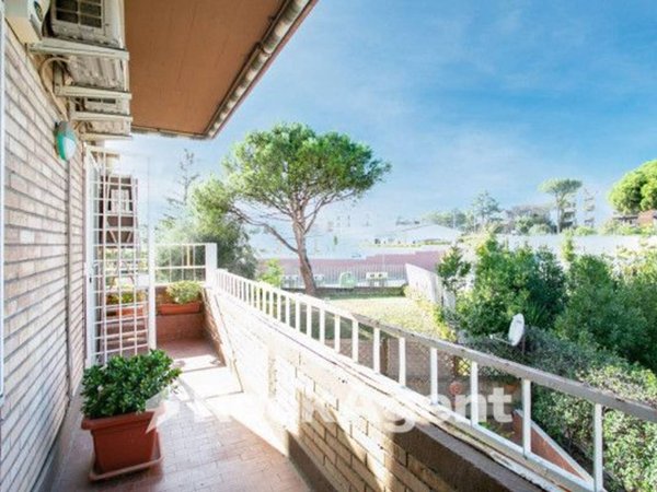 appartamento in vendita a Roma in zona Corviale