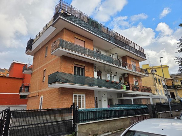 appartamento in vendita a Roma in zona Ottavia