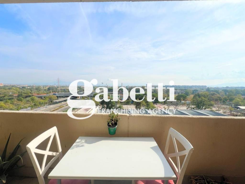 appartamento in vendita a Roma in zona Appio Claudio