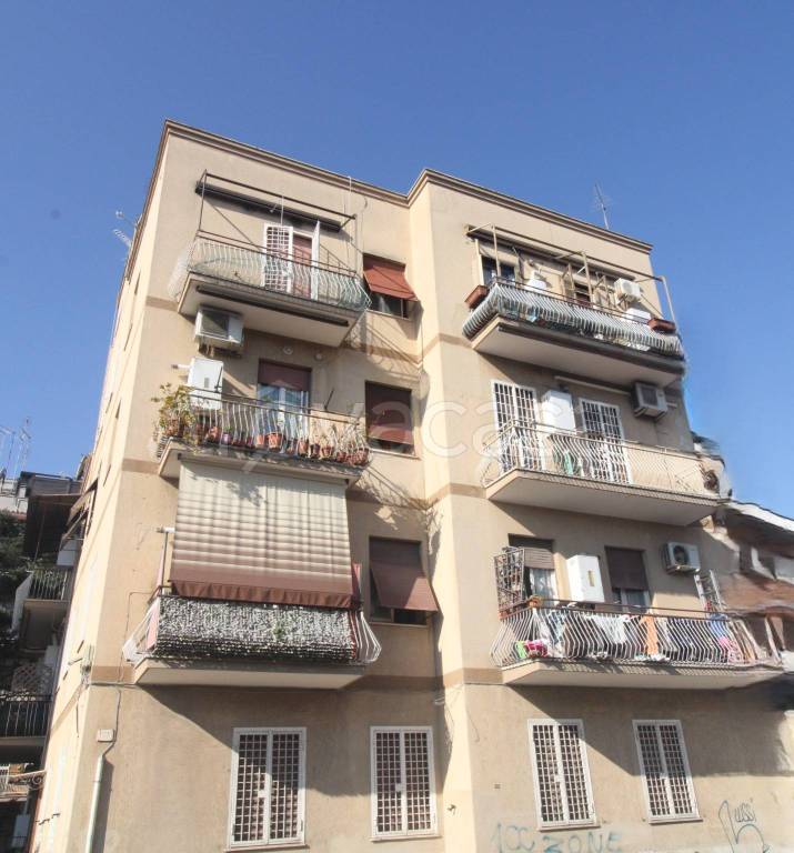 appartamento in vendita a Roma in zona Torre Maura