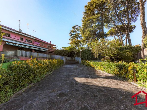 casa indipendente in vendita a Roma in zona Olgiata