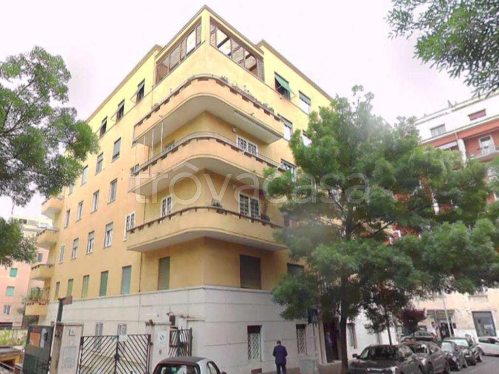 appartamento in vendita a Roma in zona Acilia