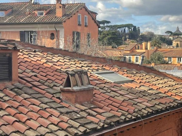 appartamento in vendita a Roma in zona Trastevere
