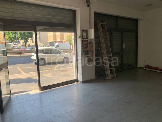 negozio in vendita a Roma in zona Prenestino-Centocelle