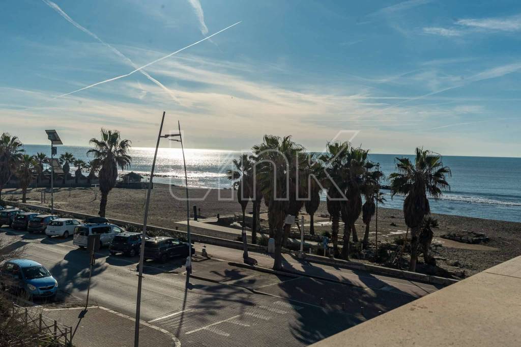 appartamento in vendita a Roma in zona Ostia