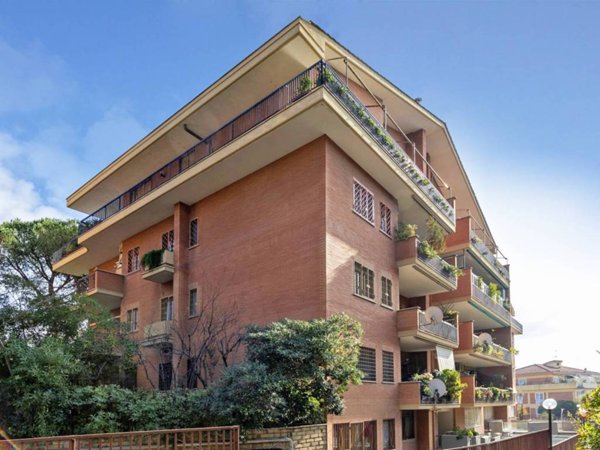 appartamento in vendita a Roma in zona Gianicolense