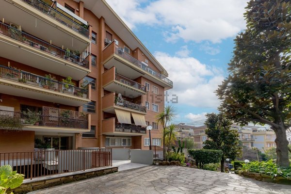 appartamento in vendita a Roma in zona Gianicolense