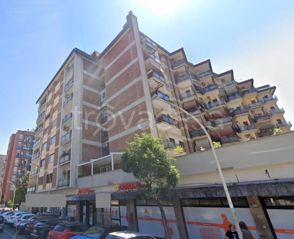 appartamento in vendita a Roma in zona Ardeatino