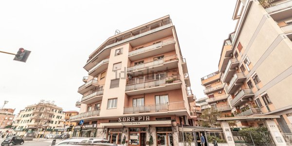 appartamento in vendita a Roma in zona Aurelio