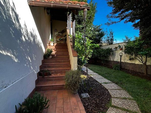 casa indipendente in vendita a Roma