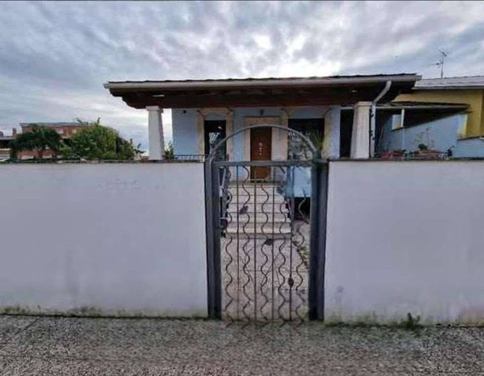 casa indipendente in vendita a Roma in zona Infernetto