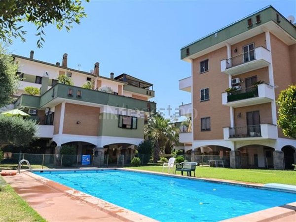 appartamento in vendita a Roma in zona Casal Morena