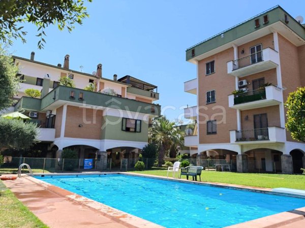 appartamento in vendita a Roma in zona Casal Morena