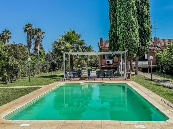 casa indipendente in vendita a Roma in zona Casal Palocco