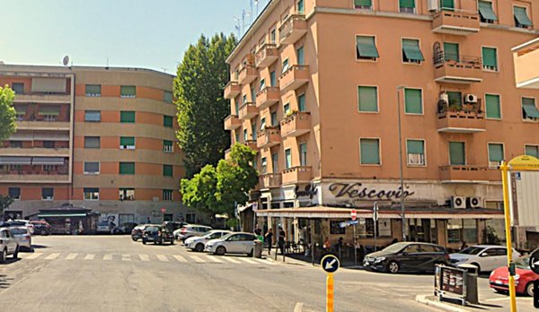 negozio in vendita a Roma in zona Trieste