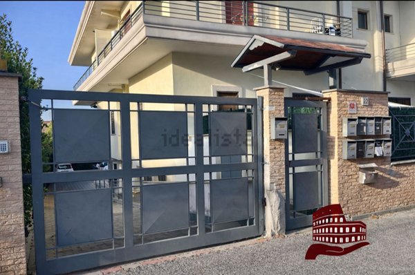 appartamento in vendita a Roma in zona Finocchio