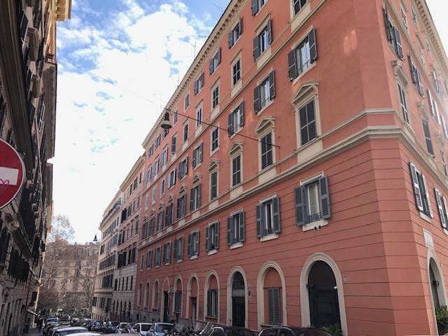 appartamento in vendita a Roma in zona Trastevere