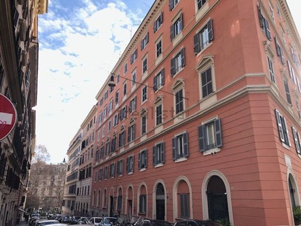 appartamento in vendita a Roma in zona Trastevere