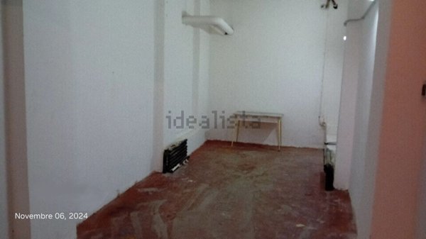 locale di sgombero in vendita a Roma in zona Giuliano Dalmata