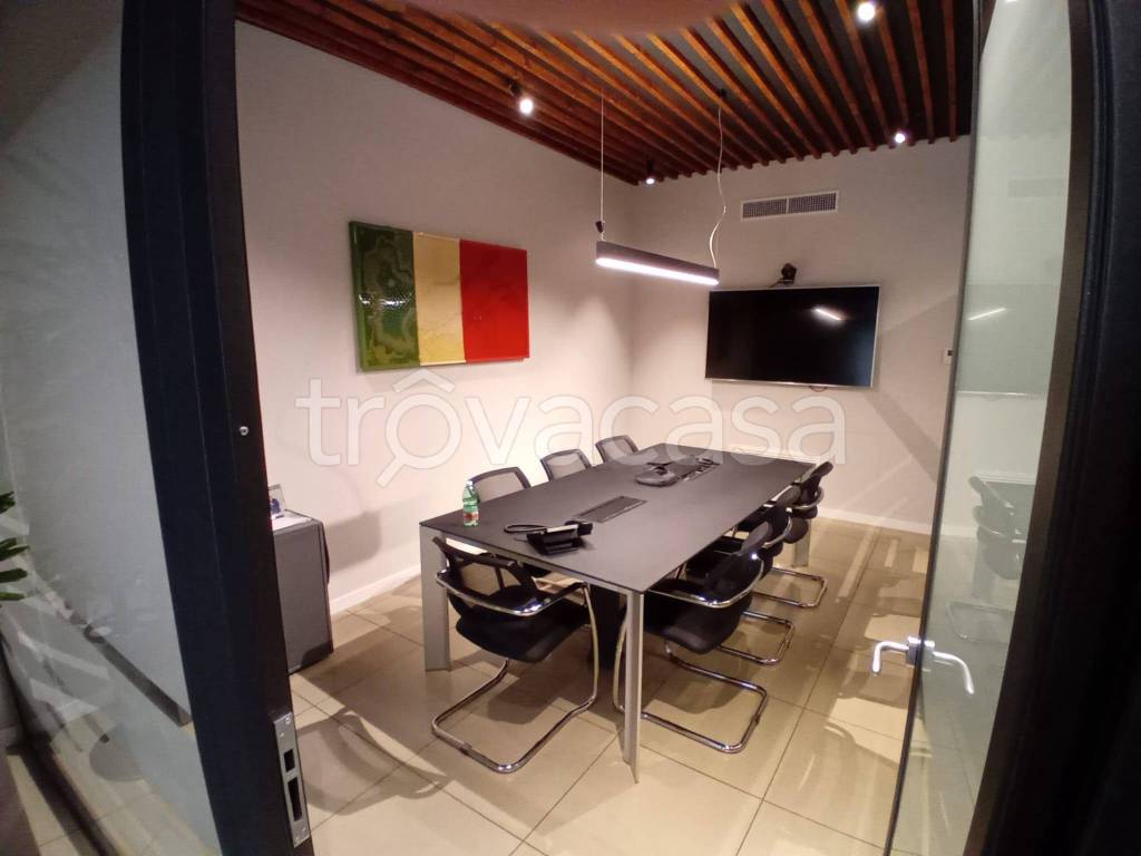 negozio in vendita a Roma in zona Trevi-Colonna