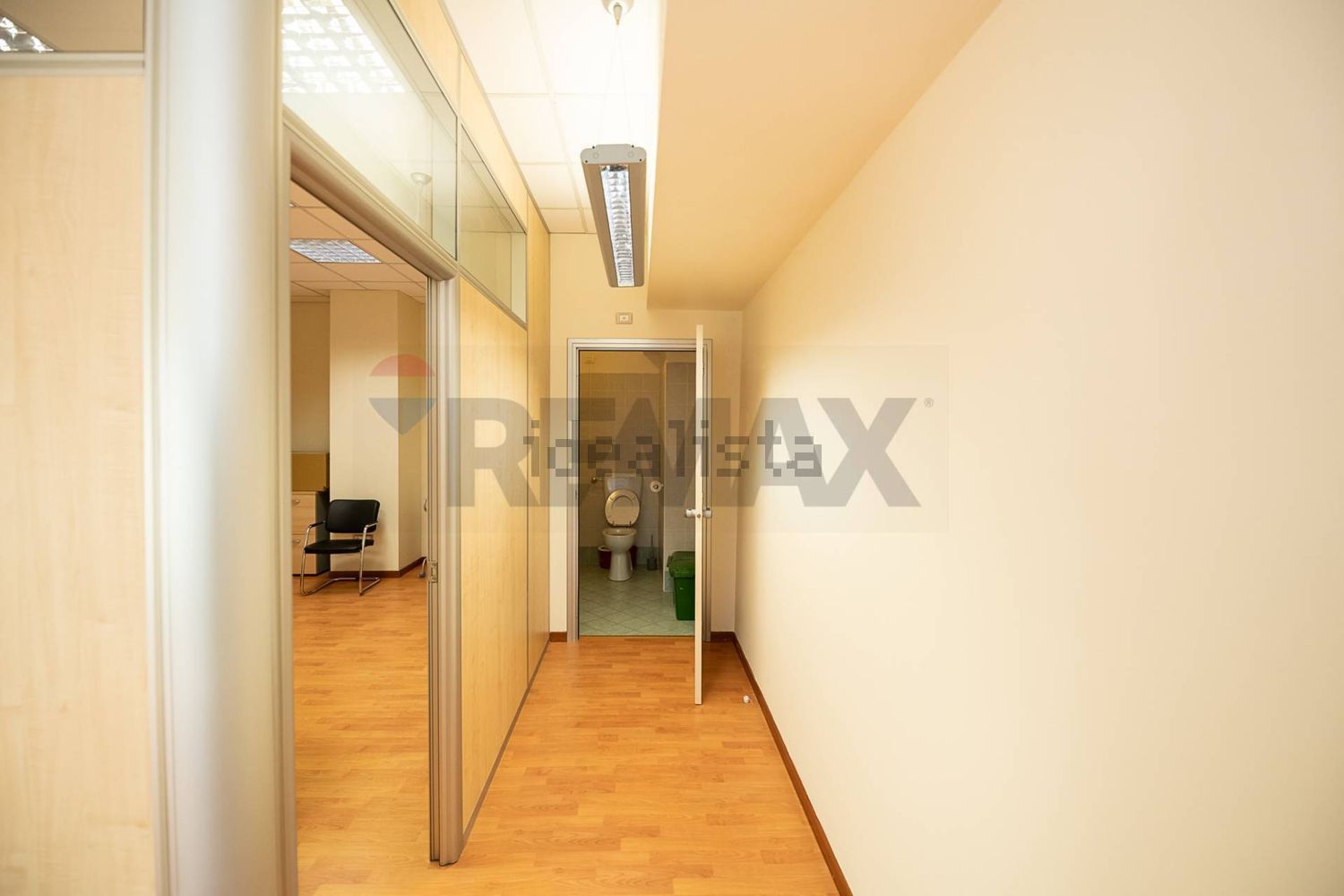 locale commerciale in vendita a Roma