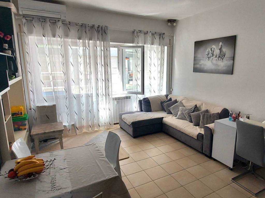appartamento in vendita a Roma in zona Ostia