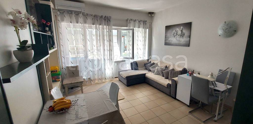 appartamento in vendita a Roma in zona Ostia