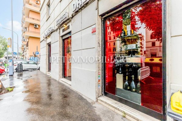 negozio in vendita a Roma in zona Ostiense