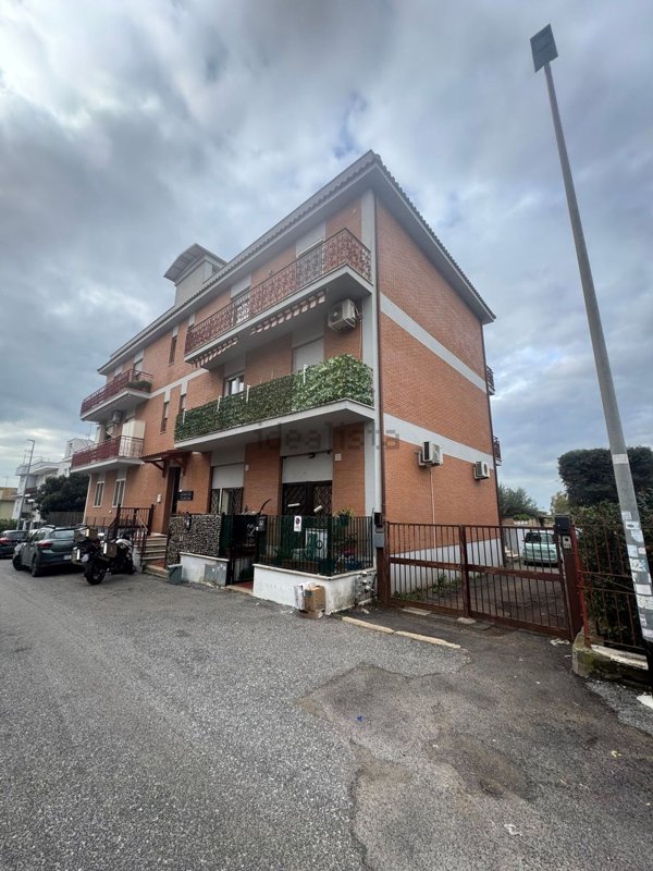 appartamento in vendita a Roma in zona Trigoria