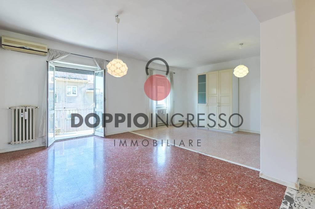 appartamento in vendita a Roma in zona Ardeatino